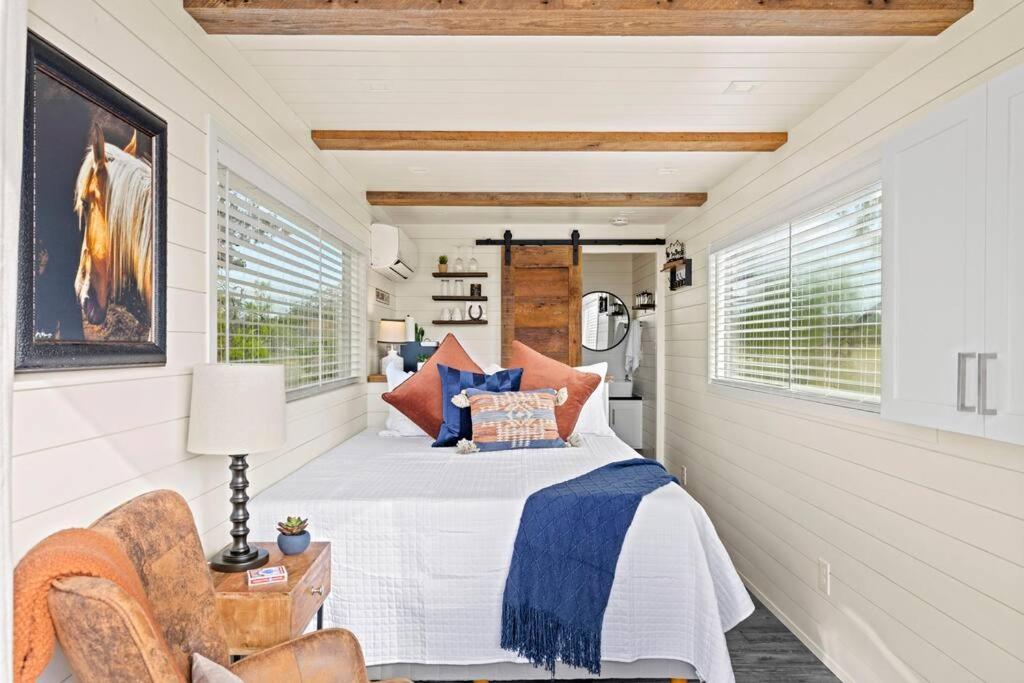 New The Perry Cozy Container Home Fredericksburg Exteriér fotografie